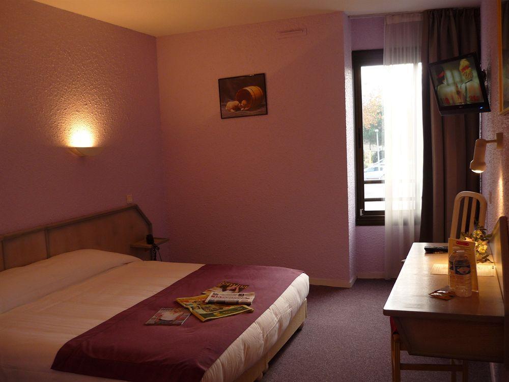 Logis Hotel Noemys Brive - Restaurant Le Teinchurier 外观 照片
