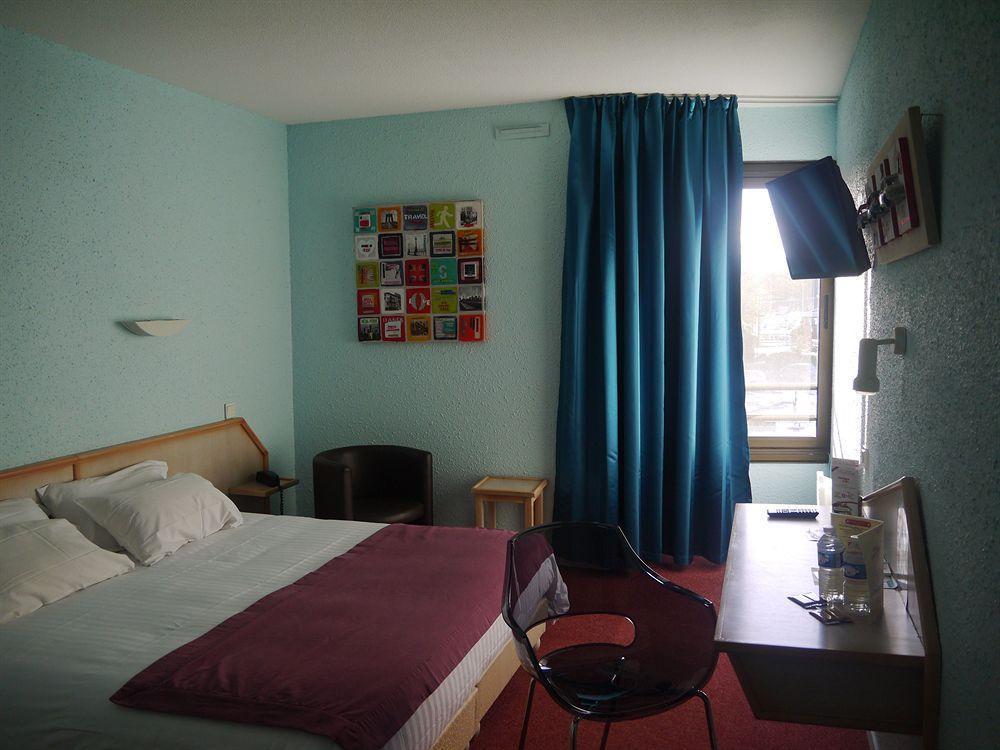 Logis Hotel Noemys Brive - Restaurant Le Teinchurier 外观 照片