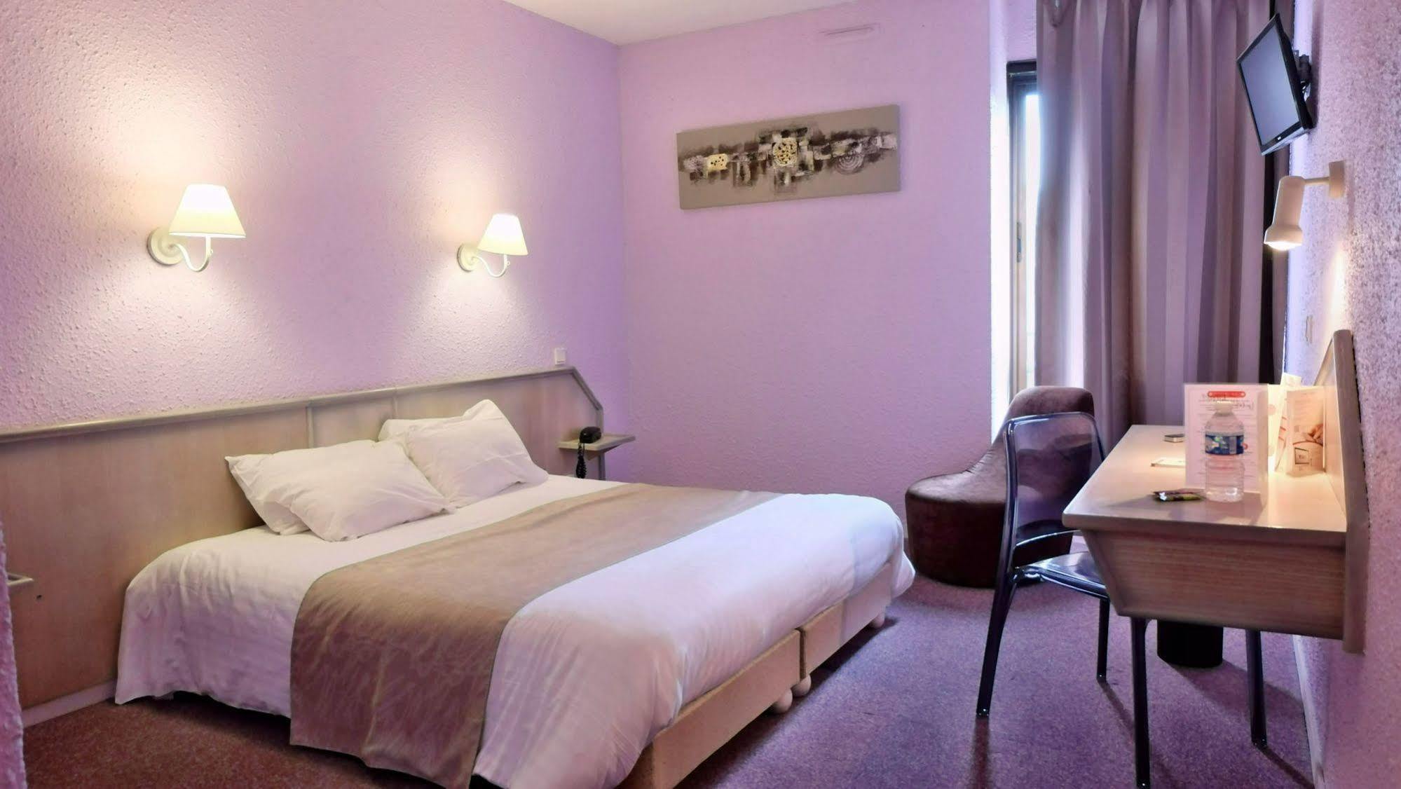 Logis Hotel Noemys Brive - Restaurant Le Teinchurier 外观 照片